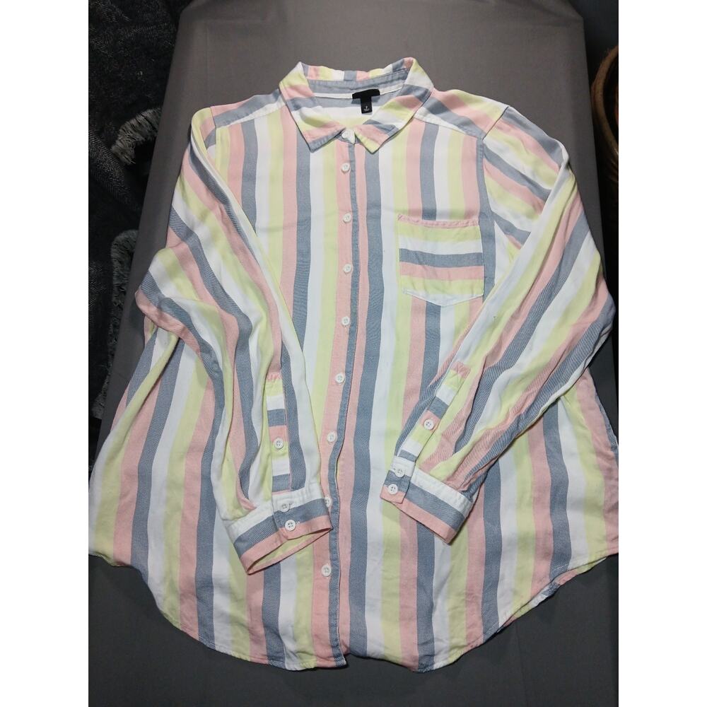 Torrid Button Down Shirt Women's Size 2